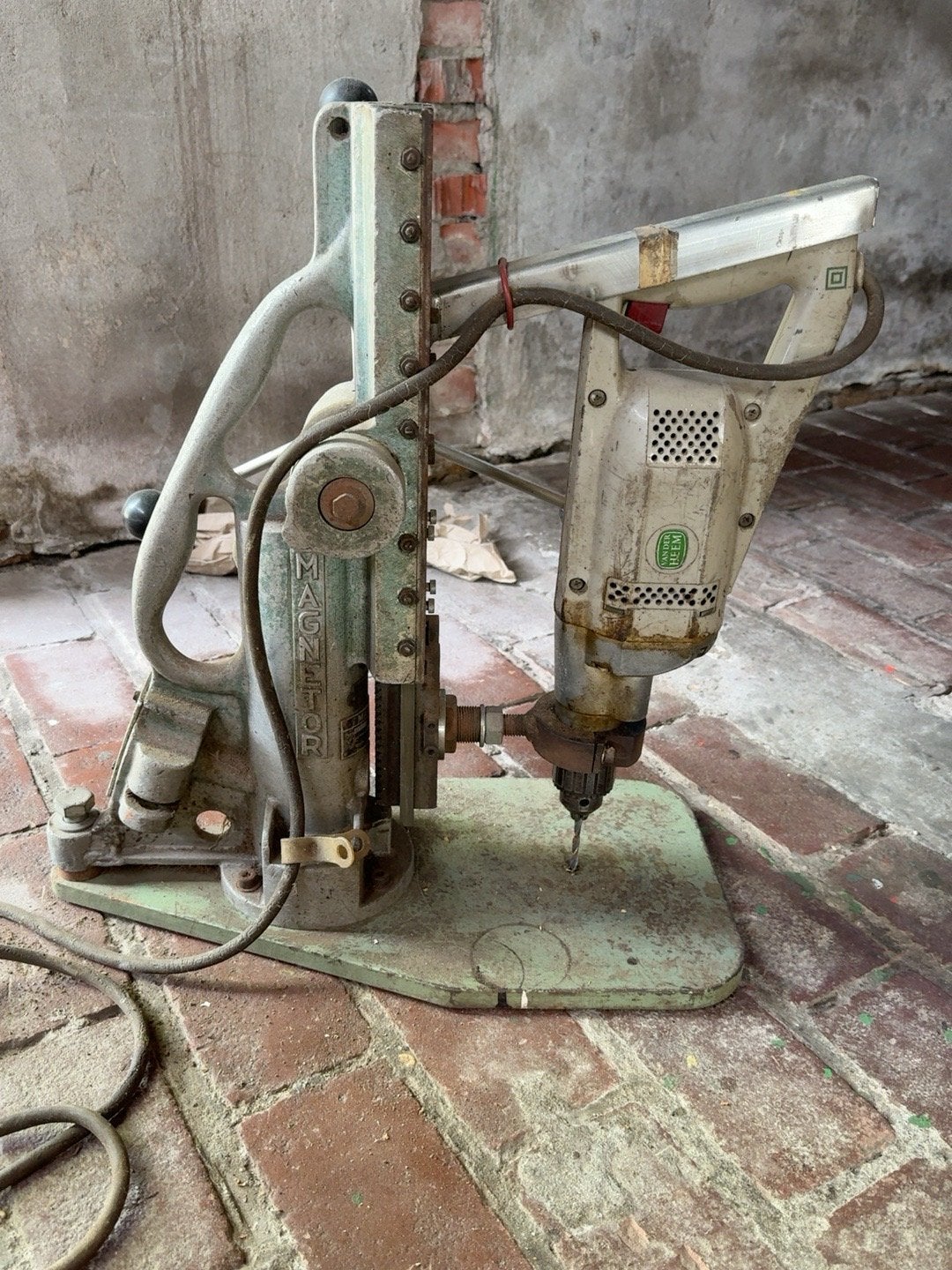 MAGNETOR AS 32 magneetboormachine – Van der Heem – werkend, Doe-het-zelf en Verbouw, Ophalen, Gebruikt, Kolomboormachine