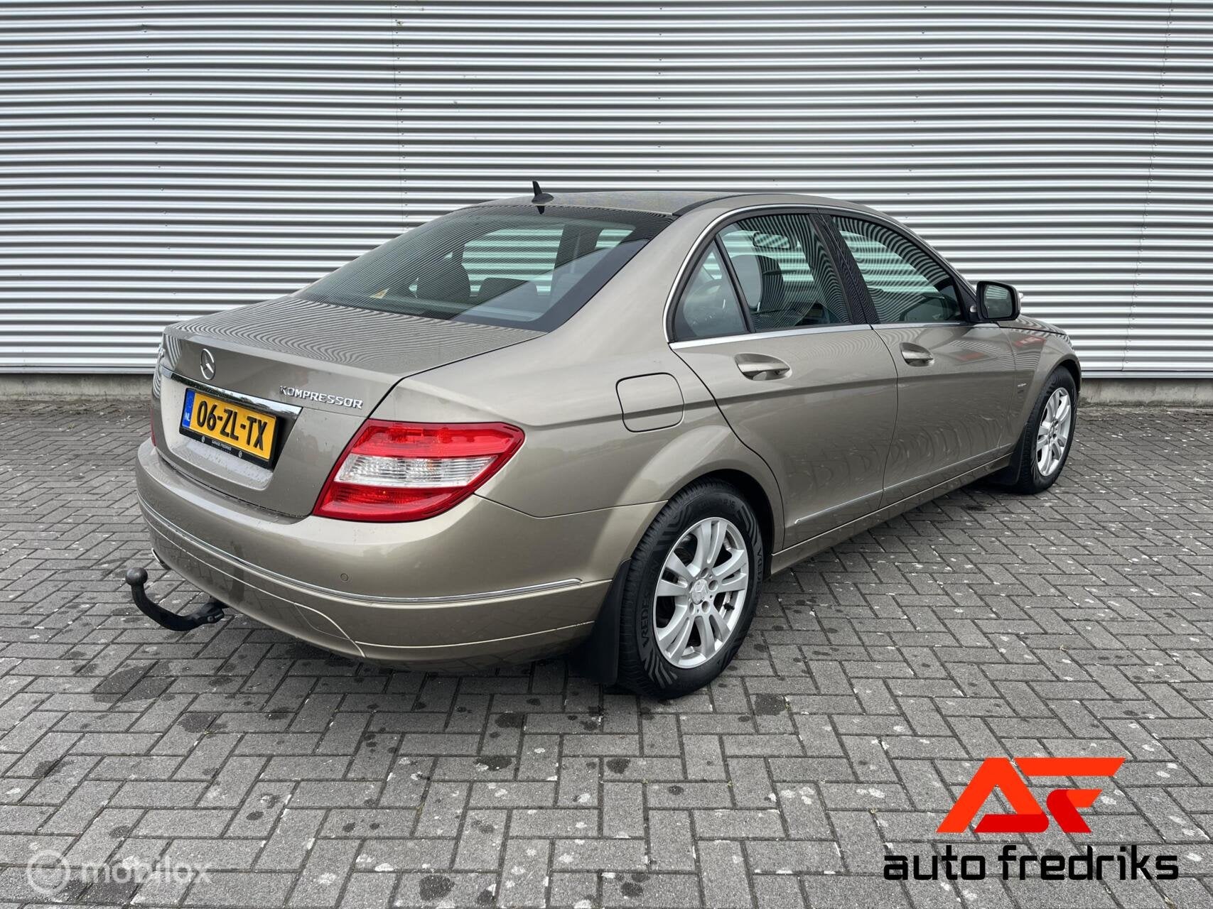 Mercedes C-klasse 200 K Elegance | org NL | Trekhaak |, Auto's, Achterwielaandrijving, 4 cilinders, 1796 cc, Beige