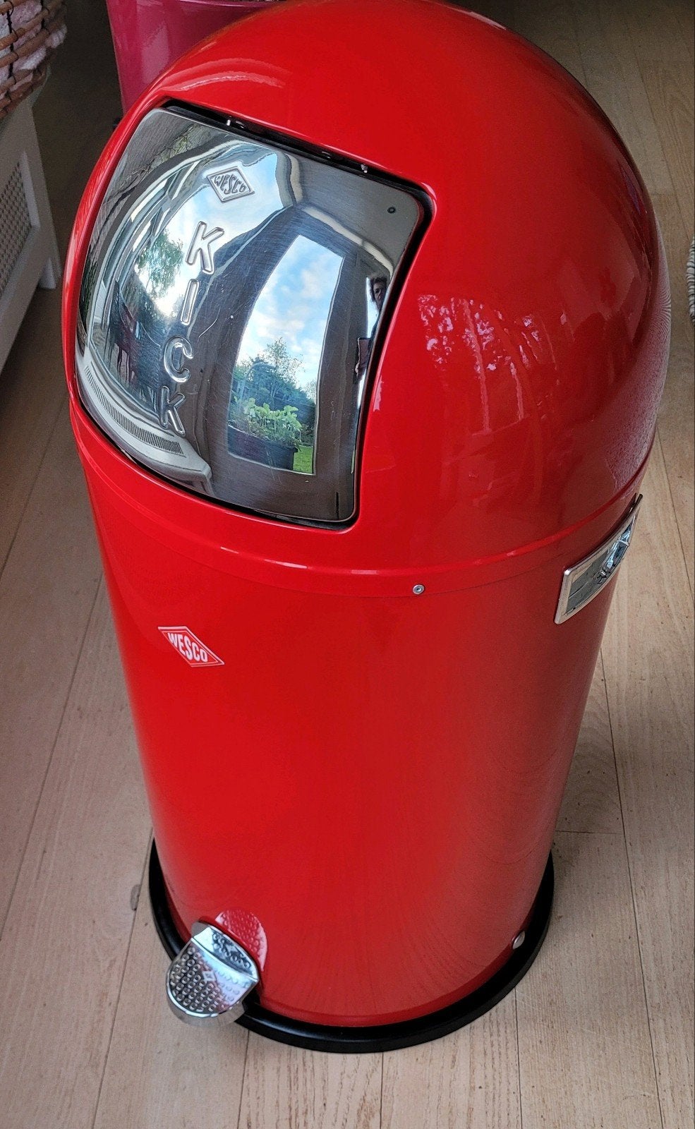 Wesco Kickboy rood vuilnisbak, afvalbak 60 liter, Ophalen, Zo goed als nieuw, RVS, Met deksel