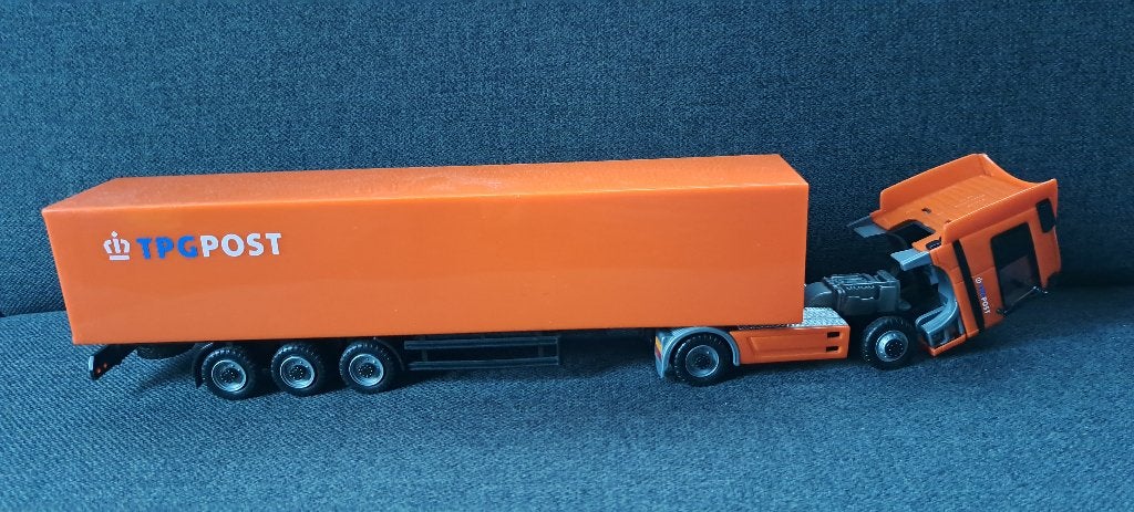 TPG Post truck met oplegger op schaal, Overige merken, Groter dan 1:32, Ophalen of Verzenden, Zo goed als nieuw