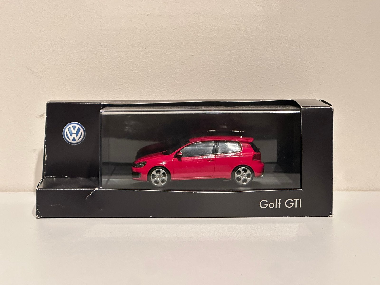 Volkswagen Golf GTI VI | Schuco | schaal 1:43 | In doosje, Hobby en Vrije tijd, Modelauto's | 1:43, Ophalen of Verzenden, Zo goed als nieuw