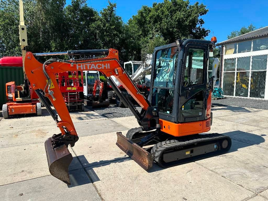 Hitachi ZX 26 U-5 A CR (bj 2016), Graafmachine