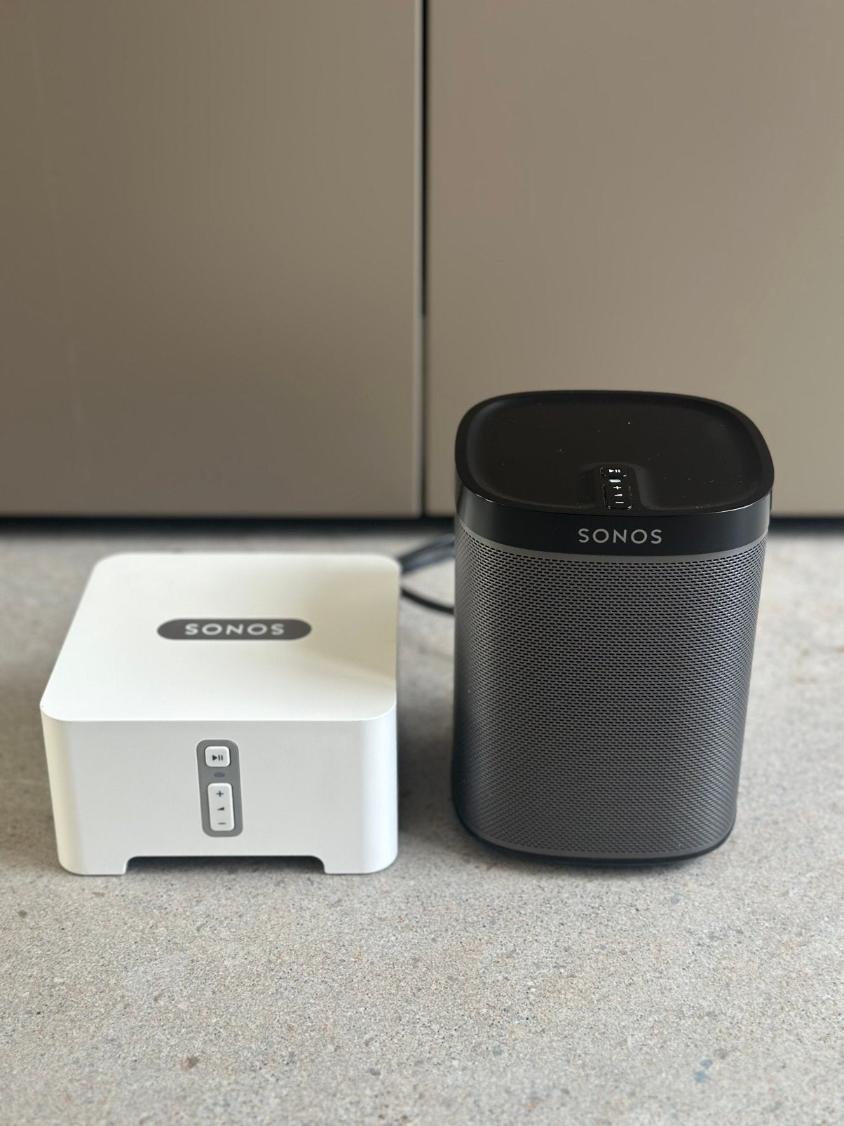 Sonos One en Sonos Bridge, Ophalen of Verzenden, Gebruikt