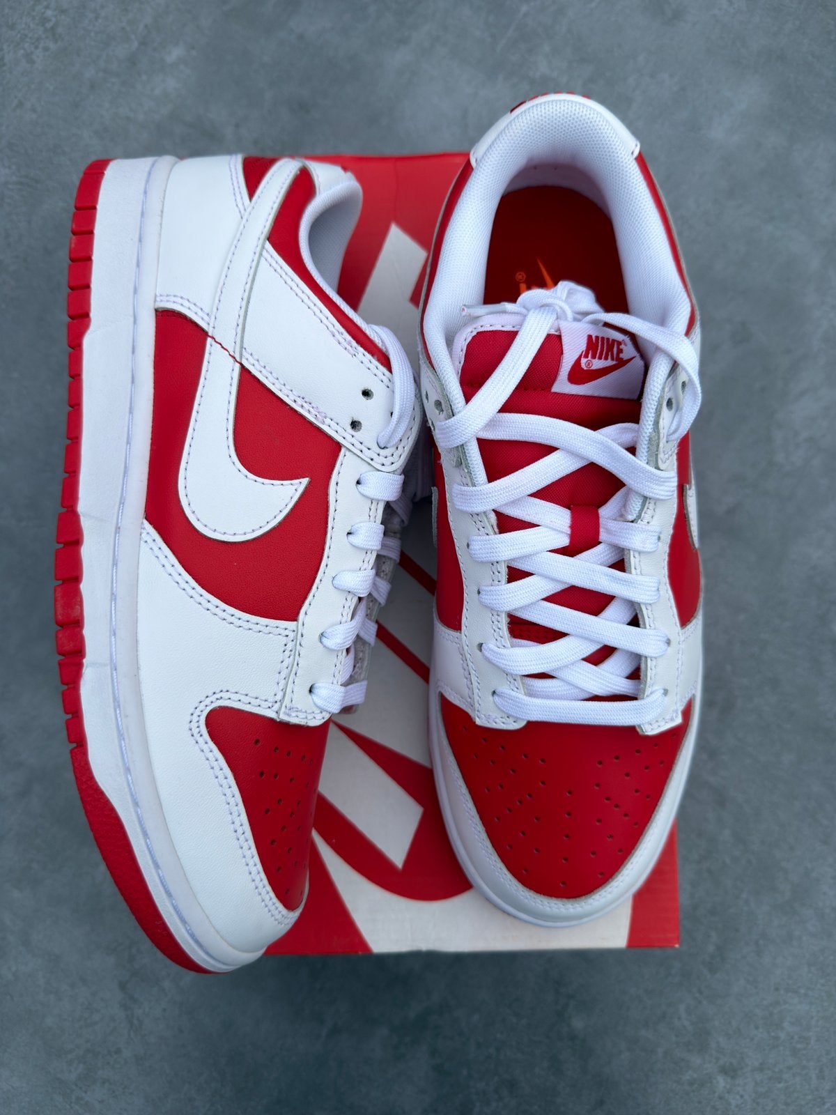 Nike Dunk Low Championship Red - Maat 42.5, --, Overige kleuren, Nieuw, Ophalen of Verzenden