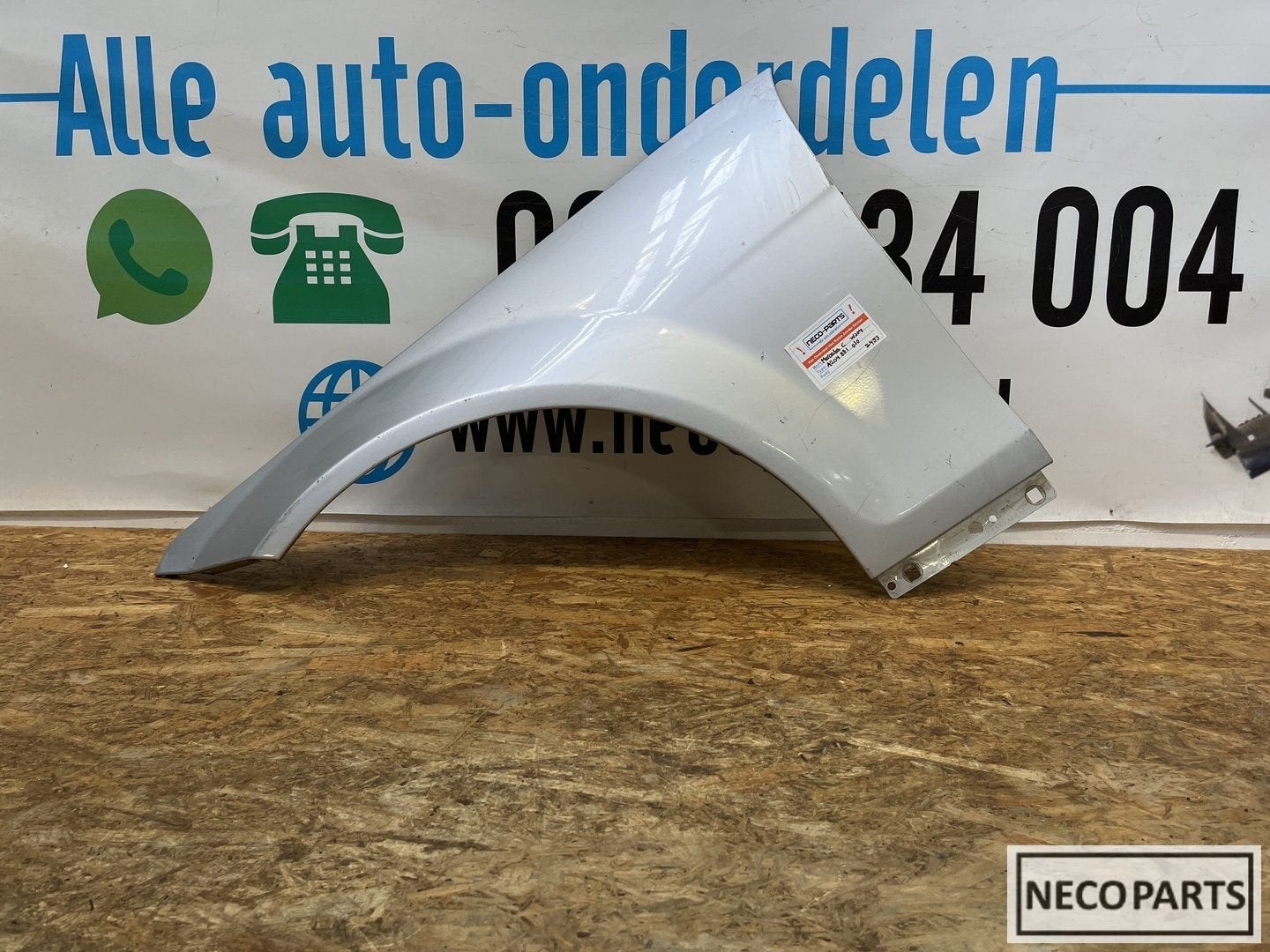 MERCEDES C KLASSE W204 ZIJSCHERM LINKS ORGINEEL, Gebruikt, -, Ophalen of Verzenden, Spatbord