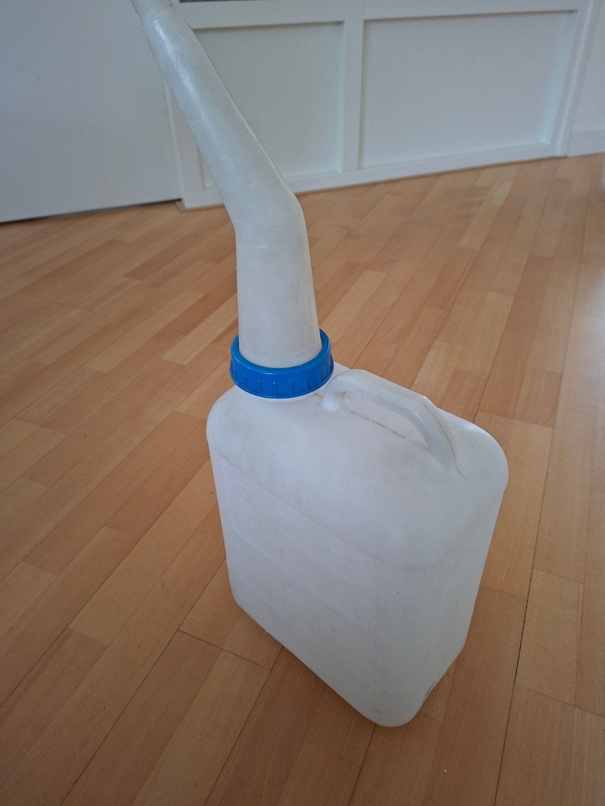 Jerrycan 16 liter met schenktuit, Ophalen, Gebruikt