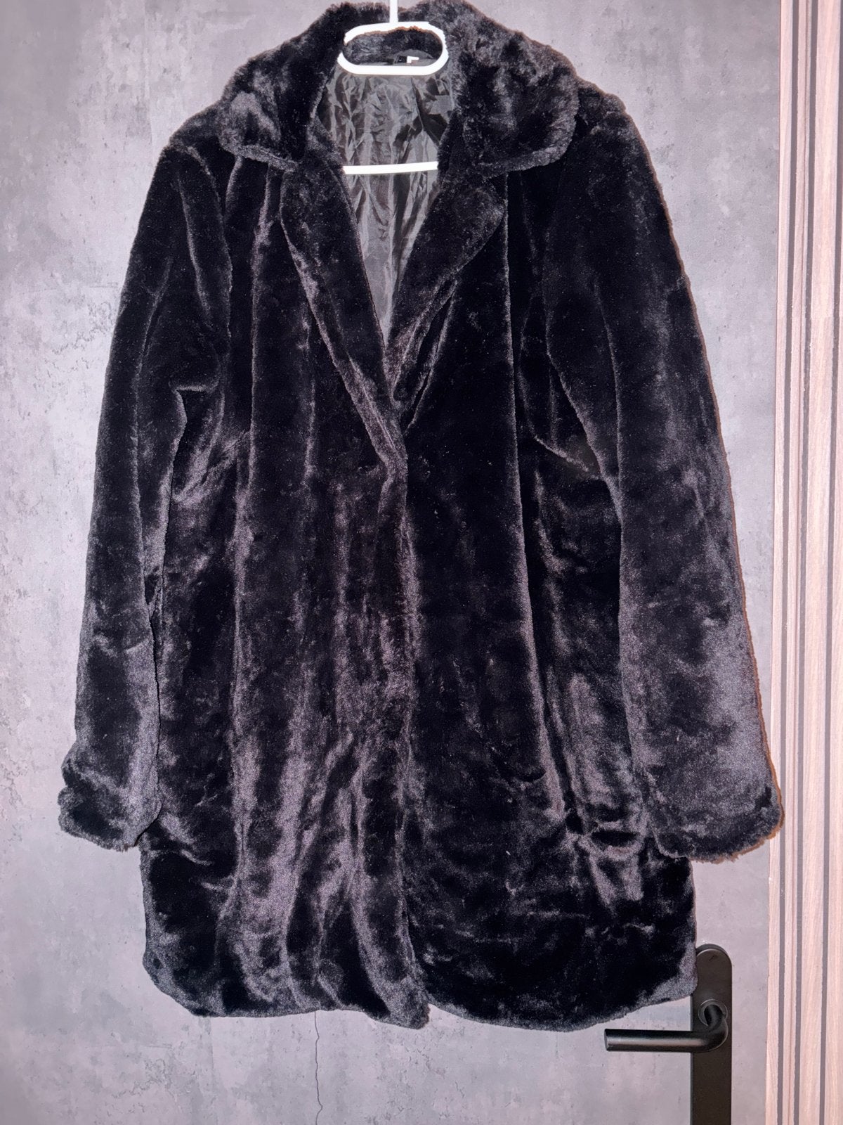 Zwarte faux fur jas - Maat XL(nep bontjasje), Ophalen of Verzenden, Zo goed als nieuw, Maat 46/48 (XL) of groter, Zwart