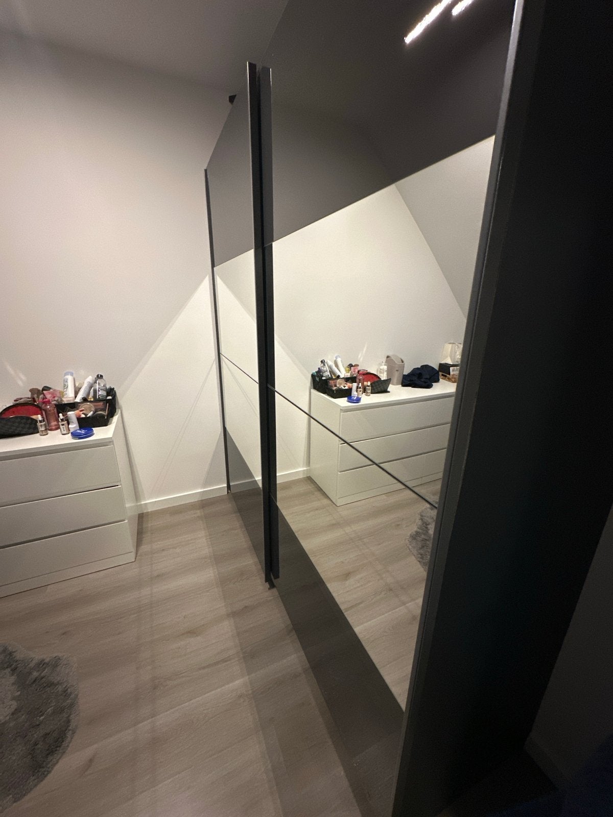 Zwarte kast met schuifdeuren, glas, roedes en planken, Huis en Inrichting, Kasten | Kledingkasten, Gebruikt, 200 cm of meer, 150 tot 200 cm
