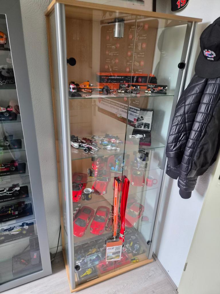 Vitrinekast met licht , glasplaatjes, zonder inhoud, Ophalen, 25 tot 50 cm, 50 tot 100 cm, 150 tot 200 cm