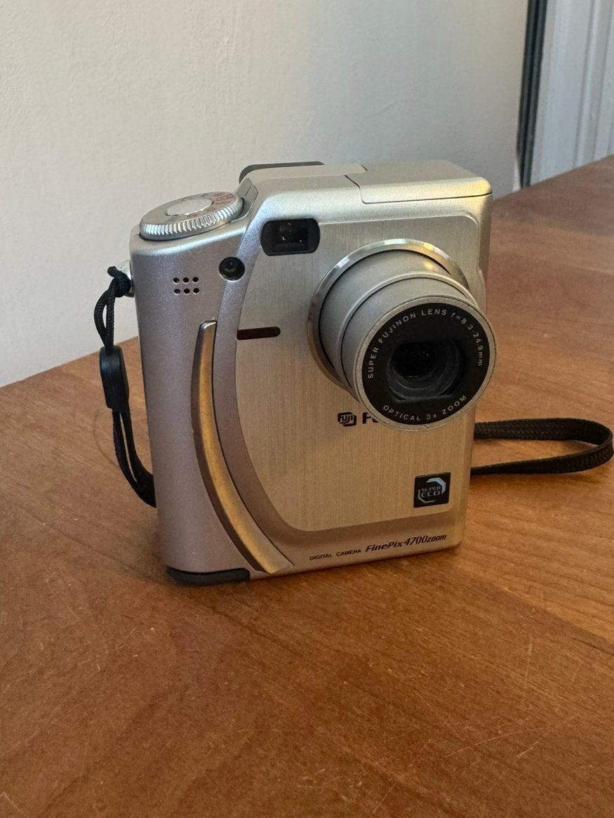Fujifilm FinePix 4700 Zoom, Geheugenkaart, Ophalen of Verzenden, Zo goed als nieuw, Fujifilm