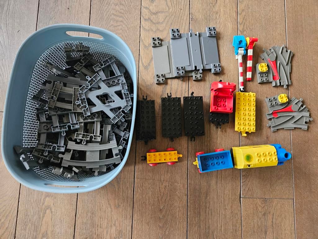 Lego Duplo Trein met Rails en Accessoires, Overige merken, Gebruikt, Ophalen of Verzenden, Groter dan 1:32