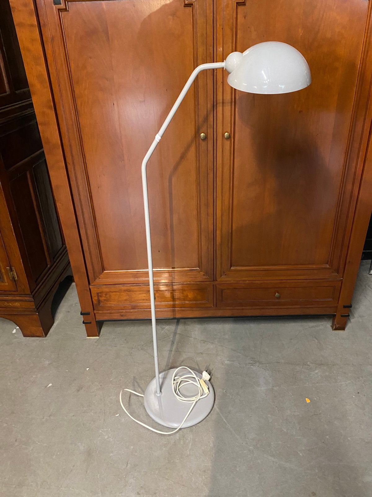 Licht grijze vloerlamp, Ophalen, Gebruikt