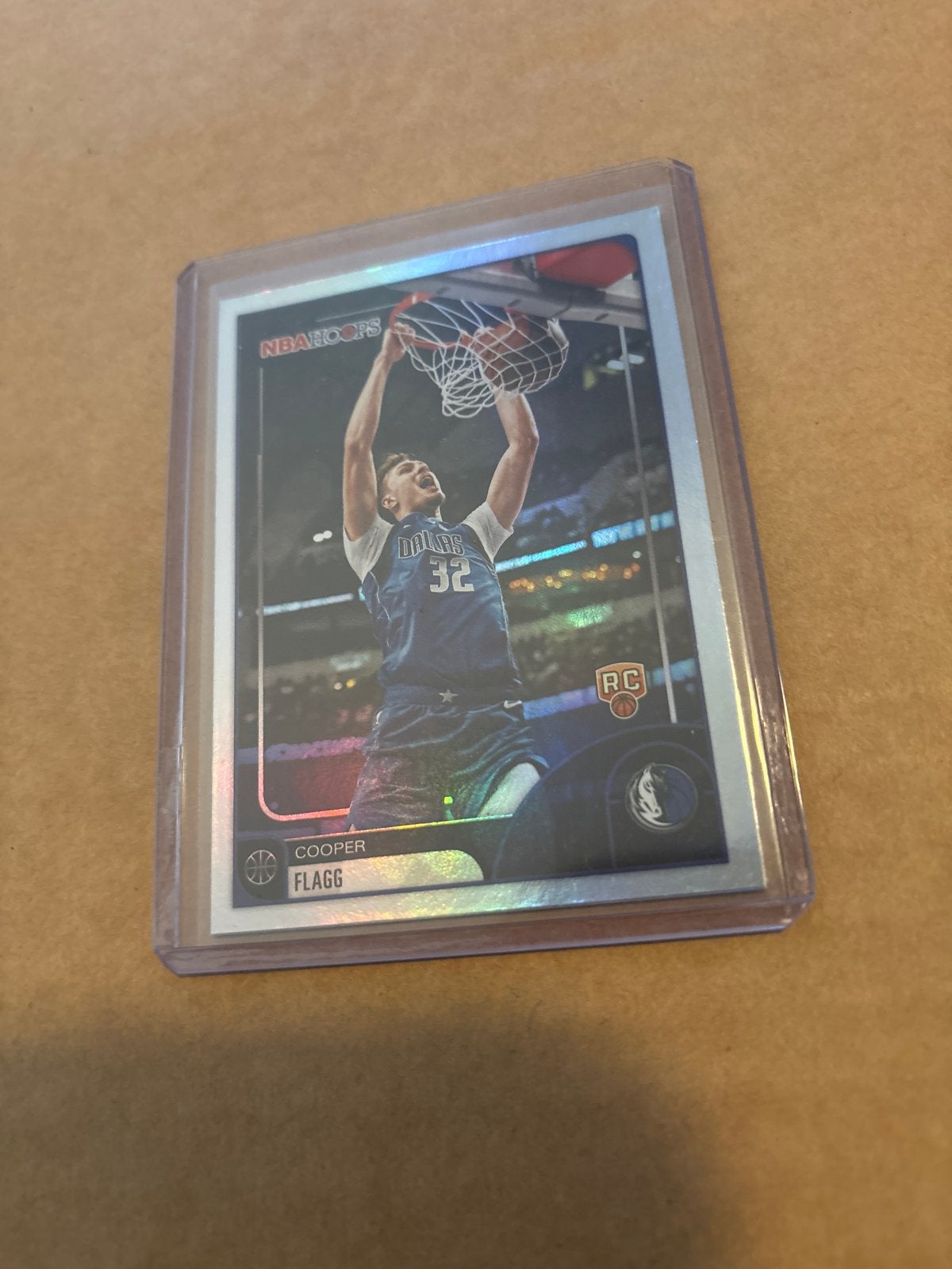 Cooper Flagg NBA Hoops Rookie Card - Dallas Mavericks, Ophalen of Verzenden, Zo goed als nieuw, Buitenlandse clubs, Spelerskaart