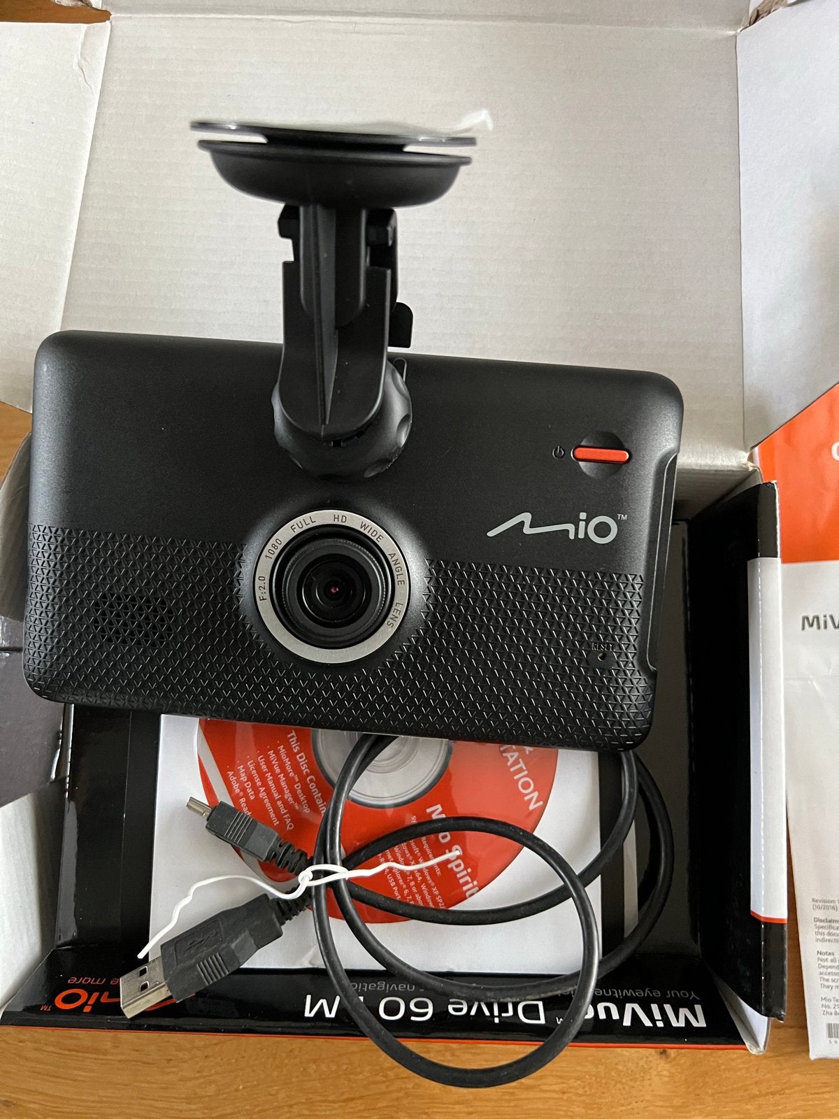 Mio MiVue Drive 60 LM Navigatie met Dashcam, Auto diversen, Ophalen, Zo goed als nieuw