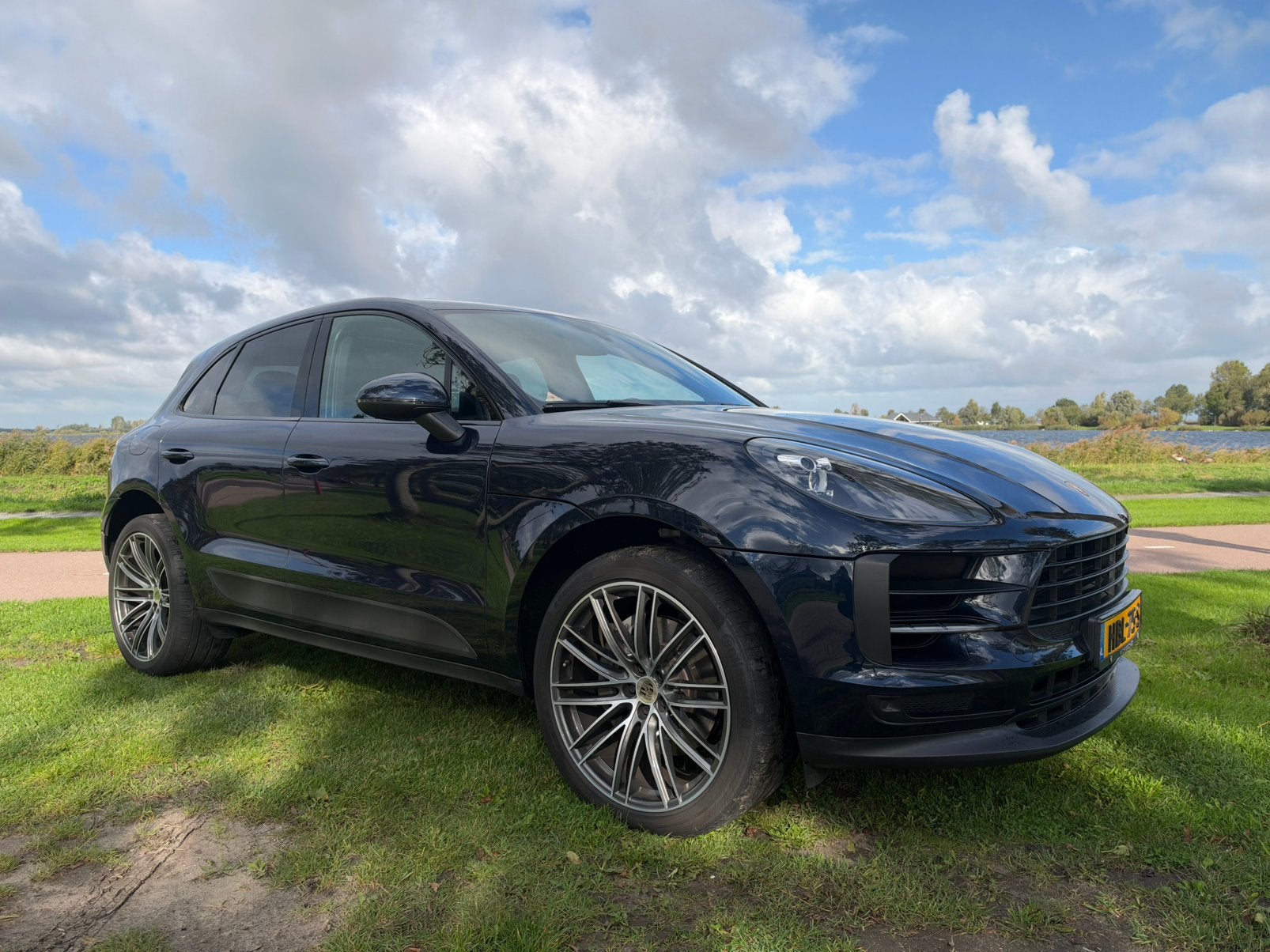 Porsche Macan 3.0 S 354PK |  BTW'er | BOSE | PANO | 21", Automaat, Dealer onderhouden, Xenon verlichting, Zwart