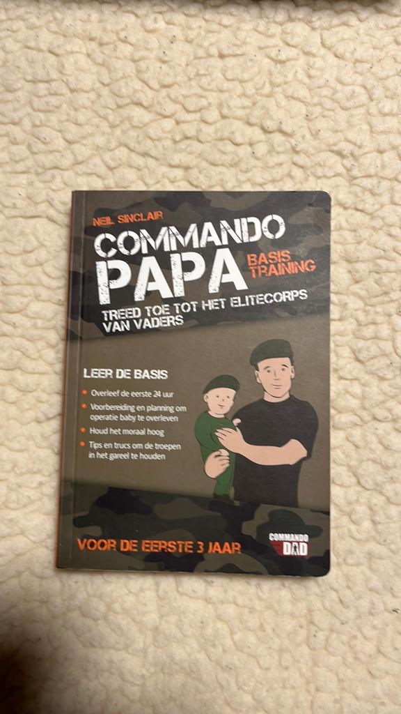 Neil Sinclair - Commando papa, Ophalen of Verzenden, Zo goed als nieuw, Neil Sinclair