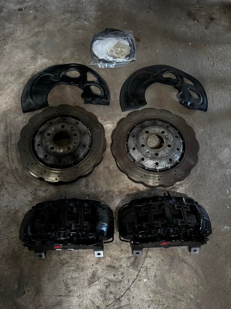 Audi RS5 B8/B8.5 Remklauwen Set 8-Pots Hoogglans Zwart, Ophalen of Verzenden, Gebruikt, Audi