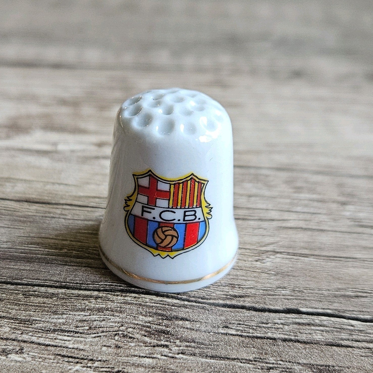 vingerhoedjes verzamelen  - voetbal- FCB - vingerhoed, Verzamelen, Ophalen of Verzenden, Zo goed als nieuw, Porselein, Buitenland