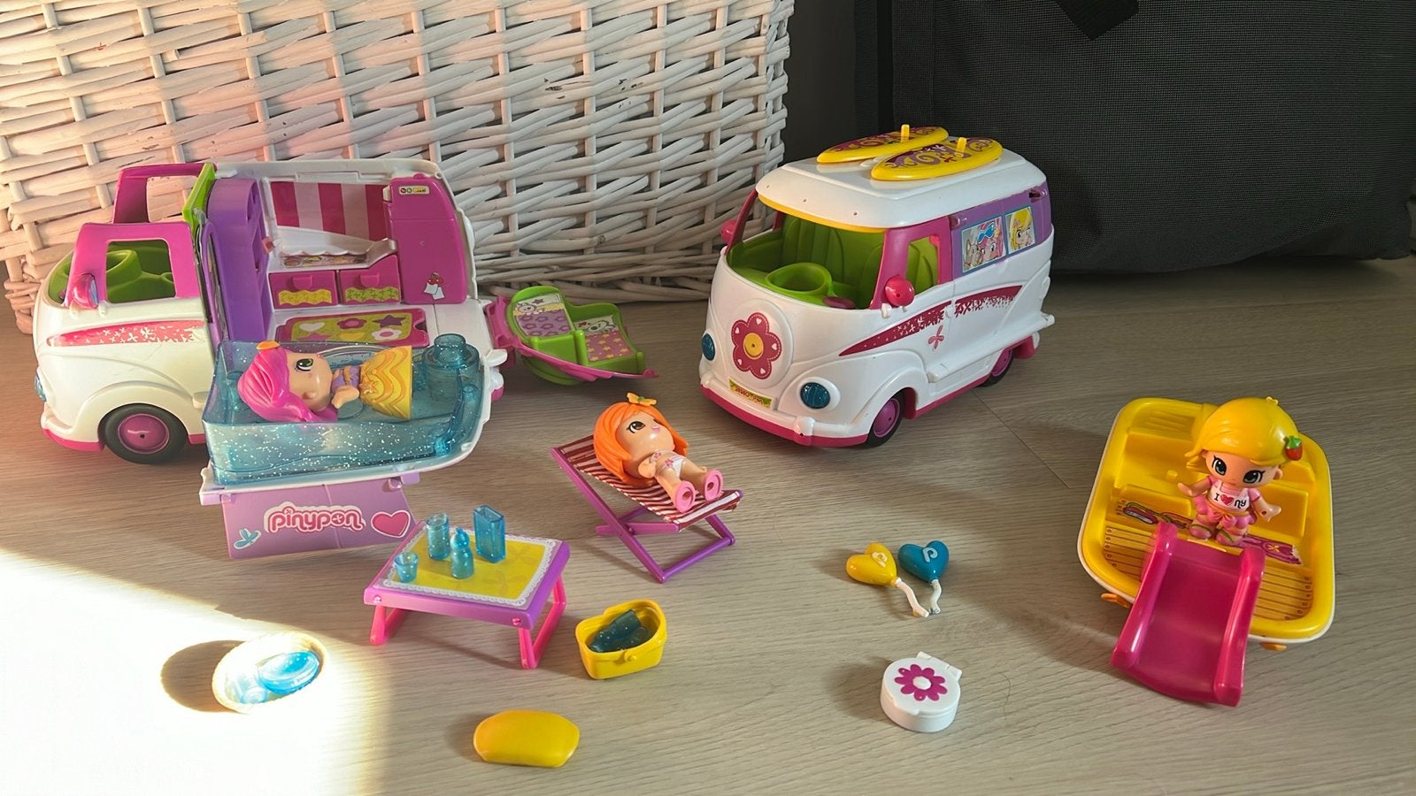 Pinypon Camper en Speelset met Poppetjes, Ophalen of Verzenden, Gebruikt, Meisje