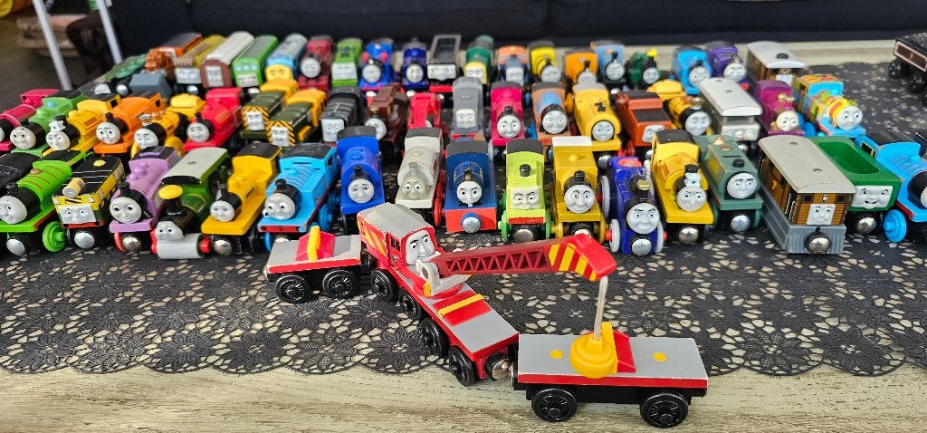 Thomas de trein Hout Rocky, Ophalen of Verzenden, Zo goed als nieuw
