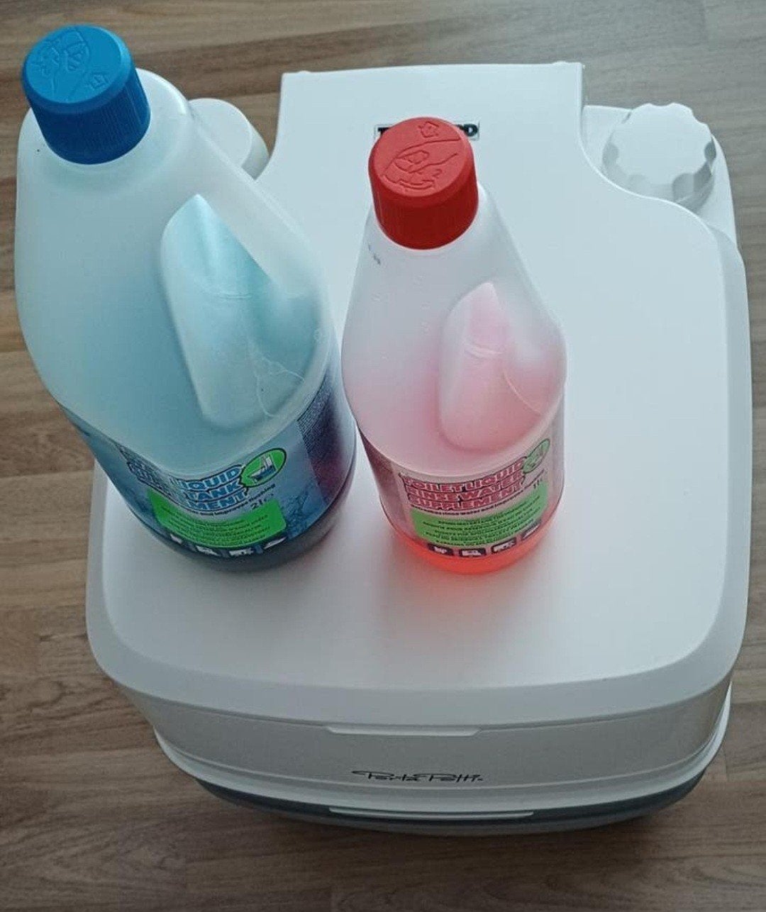 Thetford Porta Potti 365, + vloeistof voor draagbaar toilet, Ophalen of Verzenden, Zo goed als nieuw