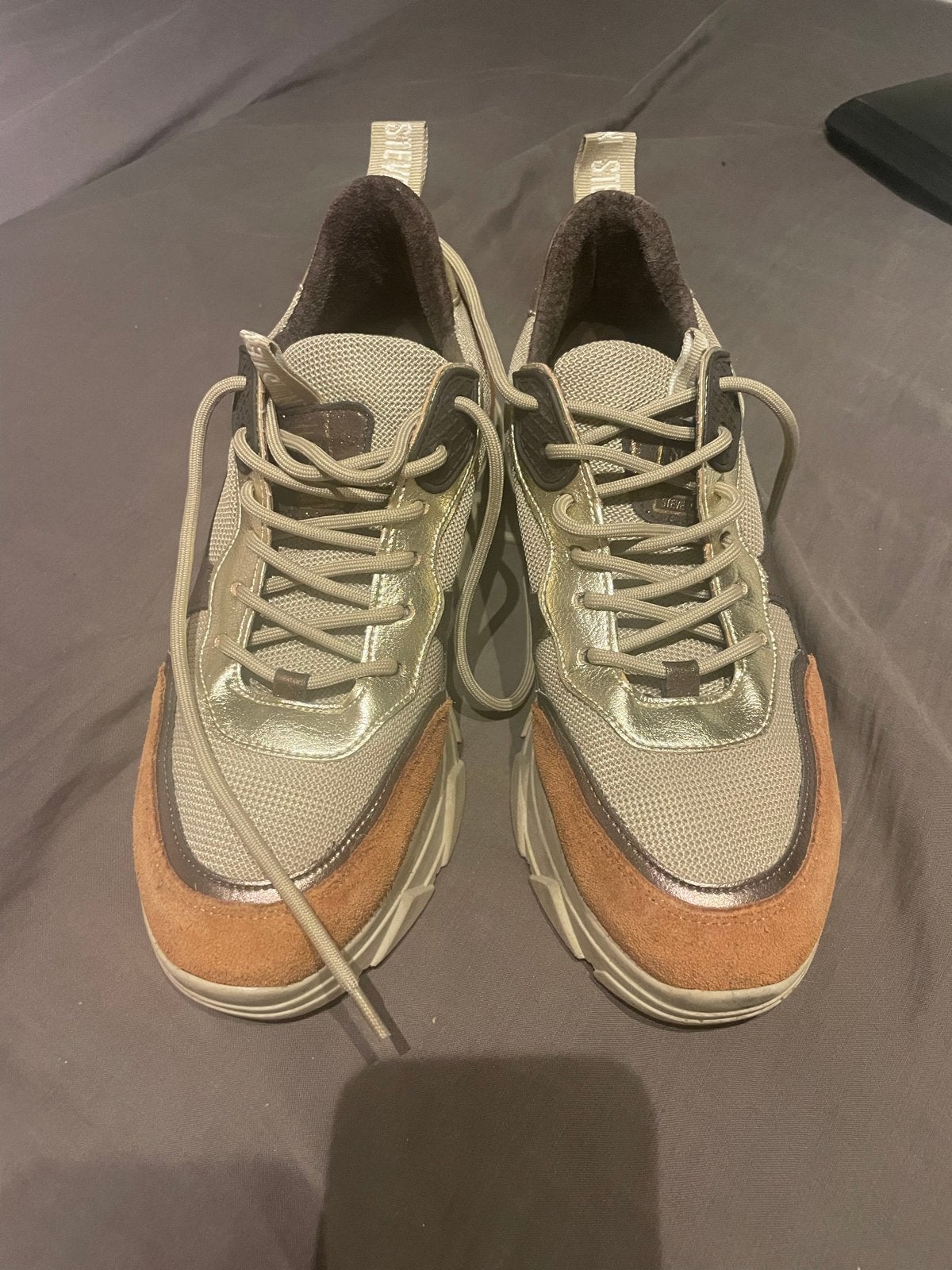 Steve Madden sneakers, Kleding | Dames, Beige, Ophalen of Verzenden, Sneakers of Gympen, Zo goed als nieuw