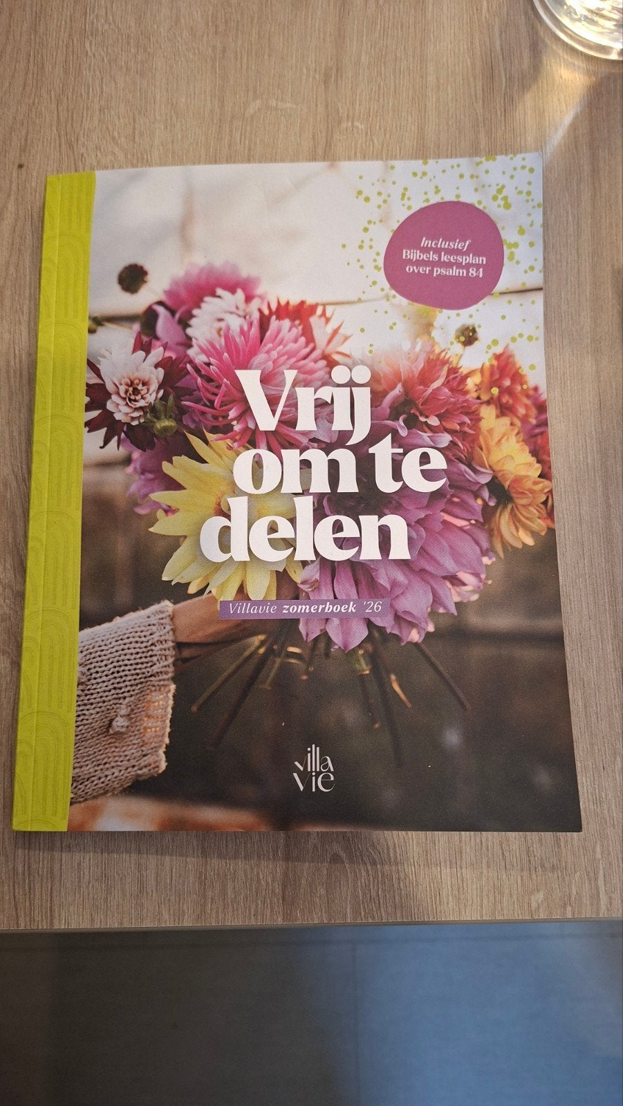 Villavie Tijdschrift 'Vrij om te delen', Ophalen of Verzenden, Zo goed als nieuw