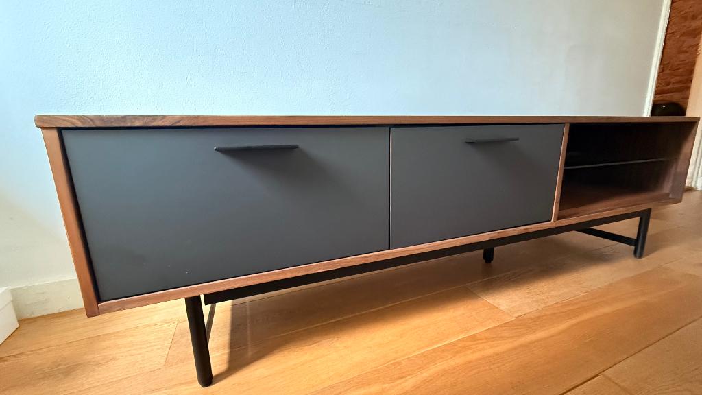 XOOON Modern Lowboard TV Meubel met verlichting, 150 tot 200 cm, Zo goed als nieuw, Minder dan 100 cm, Modern