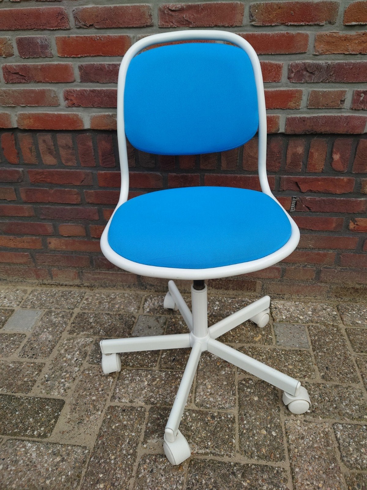 IKEA ÖRFJÄLL kinderbureaustoel blauw - goede staat, Ophalen, Zo goed als nieuw, Blauw, Bureaustoel