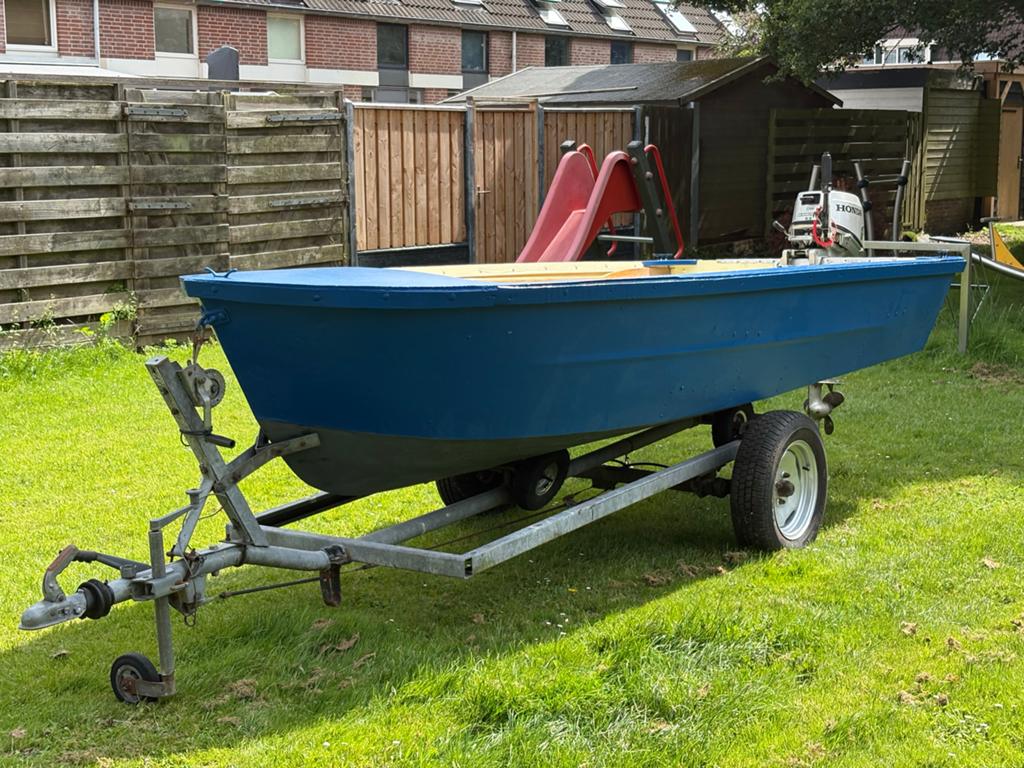 Aluminium boot met 6pk Honda en trailertje, Watersport en Boten, Vis- en Consoleboten, Ophalen, Tot 10 pk, Viertaktmotor, 10 cm