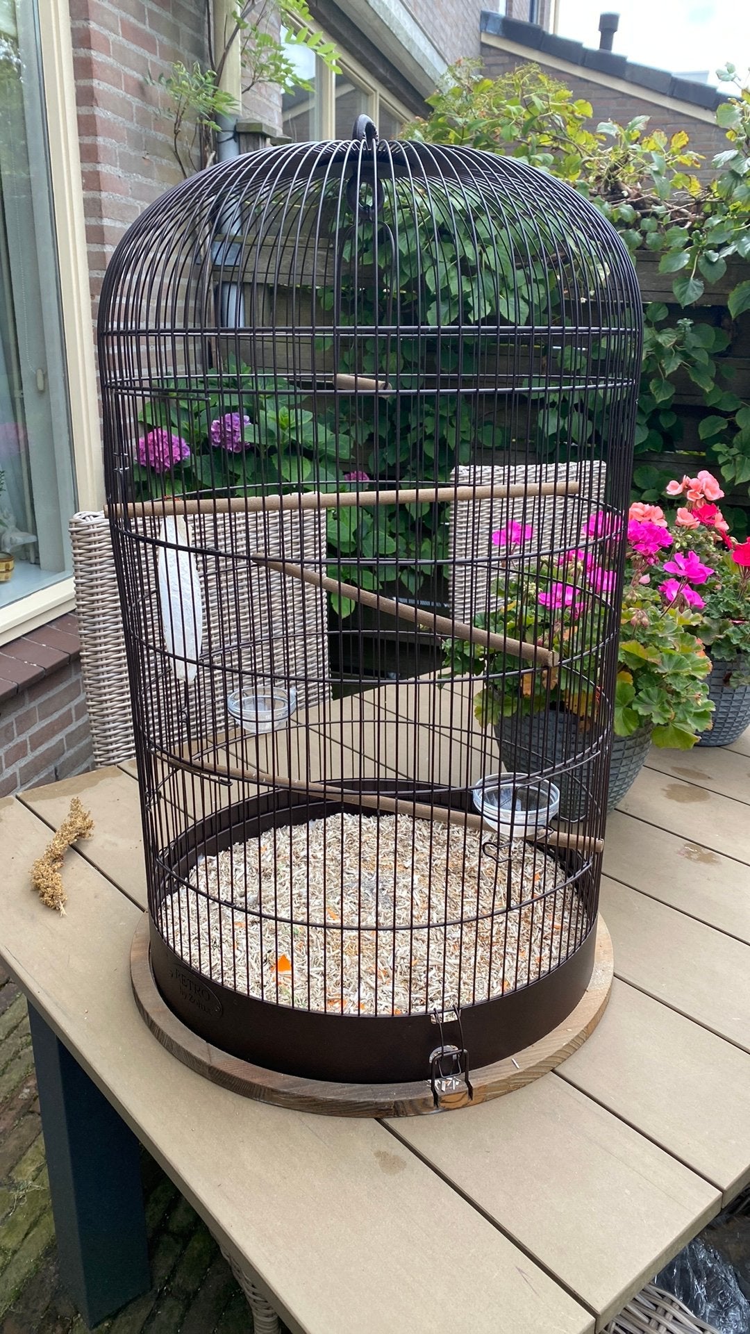 Retro vogel kooi 74cm hoog doorsnee 47 cm, Ophalen, Zo goed als nieuw, Metaal, Vogelkooi