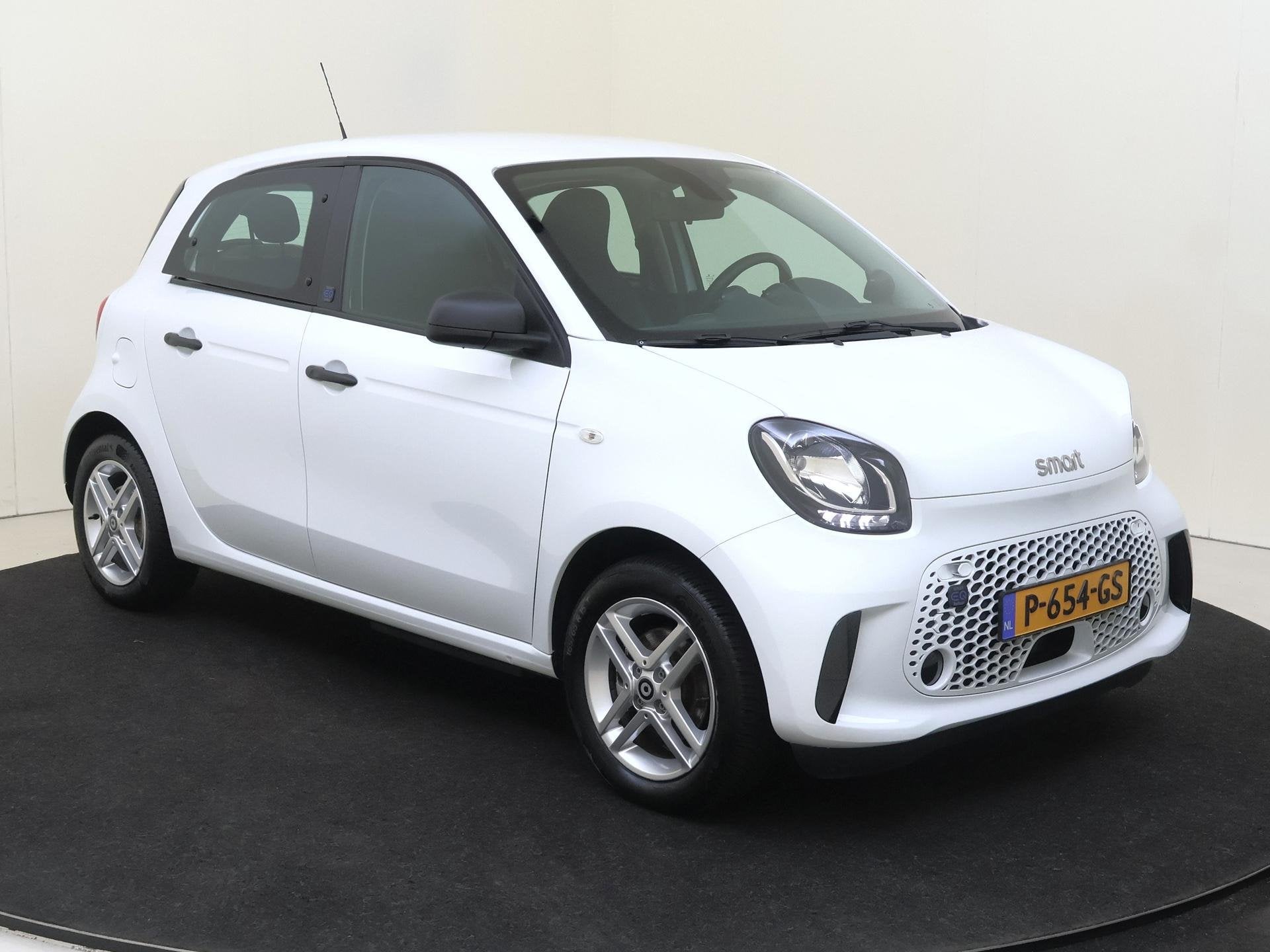 smart forfour EQ Essential 18 kWh, Auto's, Automaat, 12 maanden, Achterwielaandrijving, Gebruikt