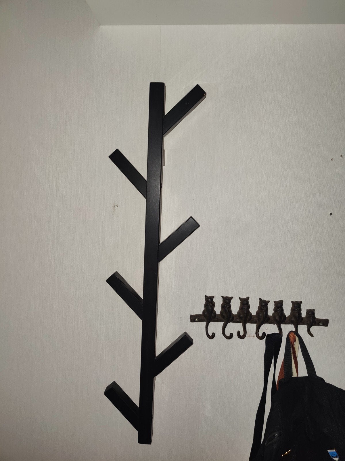 IKEA TJUSIG kapstok zwart - zo goed als nieuw, Ophalen of Verzenden, Zo goed als nieuw, Hout, Wandkapstok