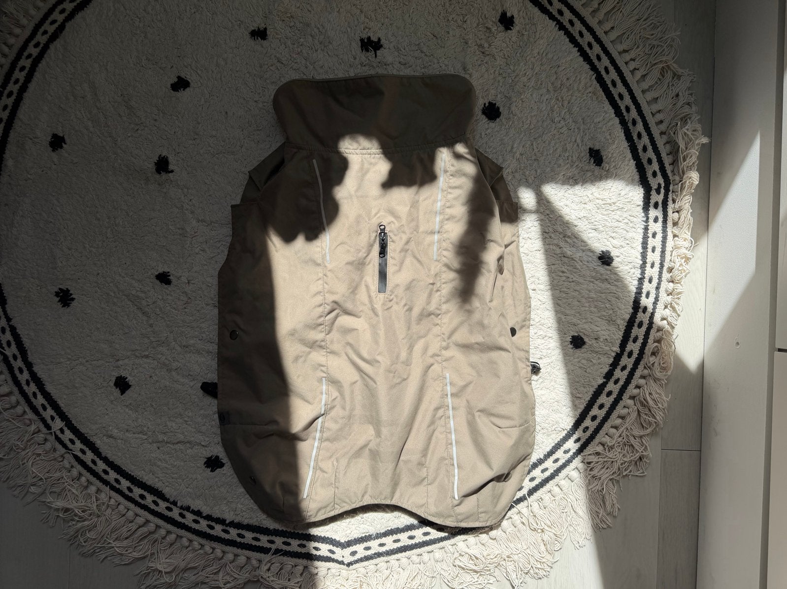 Mooie khaki kleurige hondenjas van Trixie, Dieren en Toebehoren, Honden-accessoires, Ophalen, Zo goed als nieuw