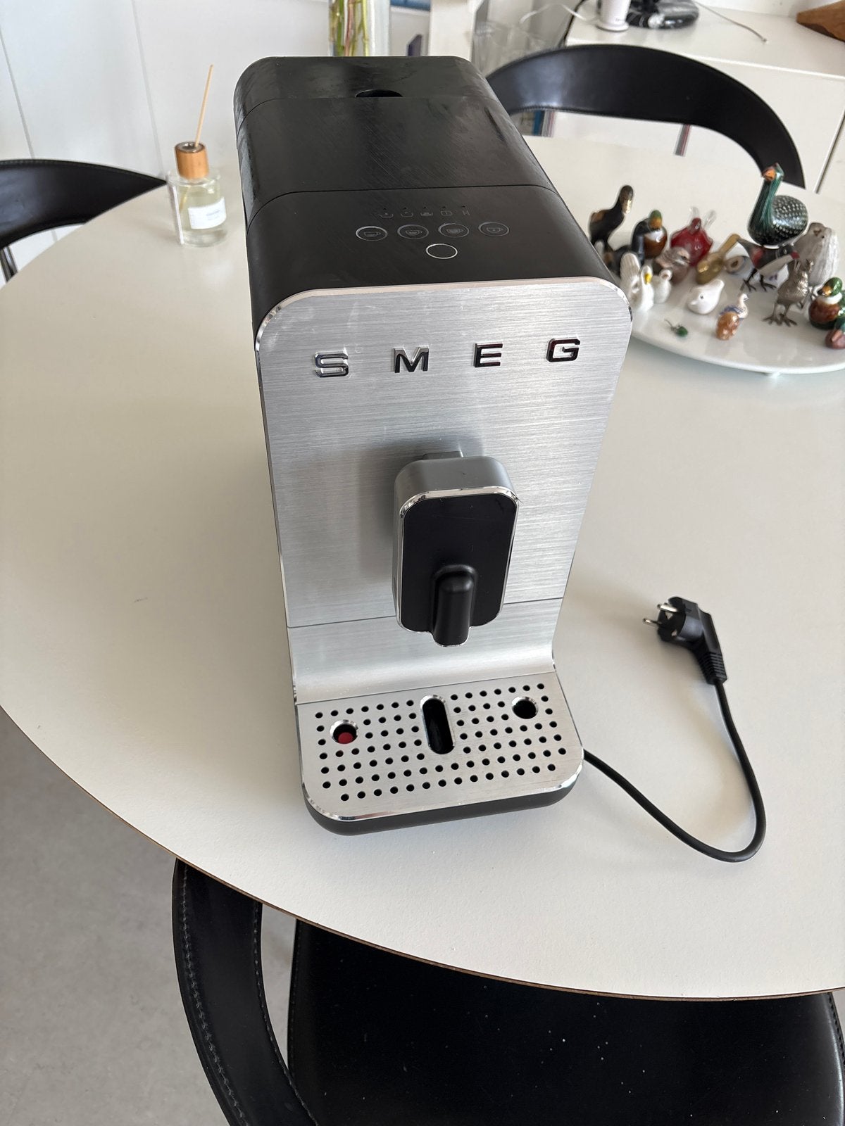 Smeg Volautomatische Espressomachine - Zwart/RVS, Witgoed en Apparatuur, Koffiezetapparaten, Ophalen, Afneembaar waterreservoir