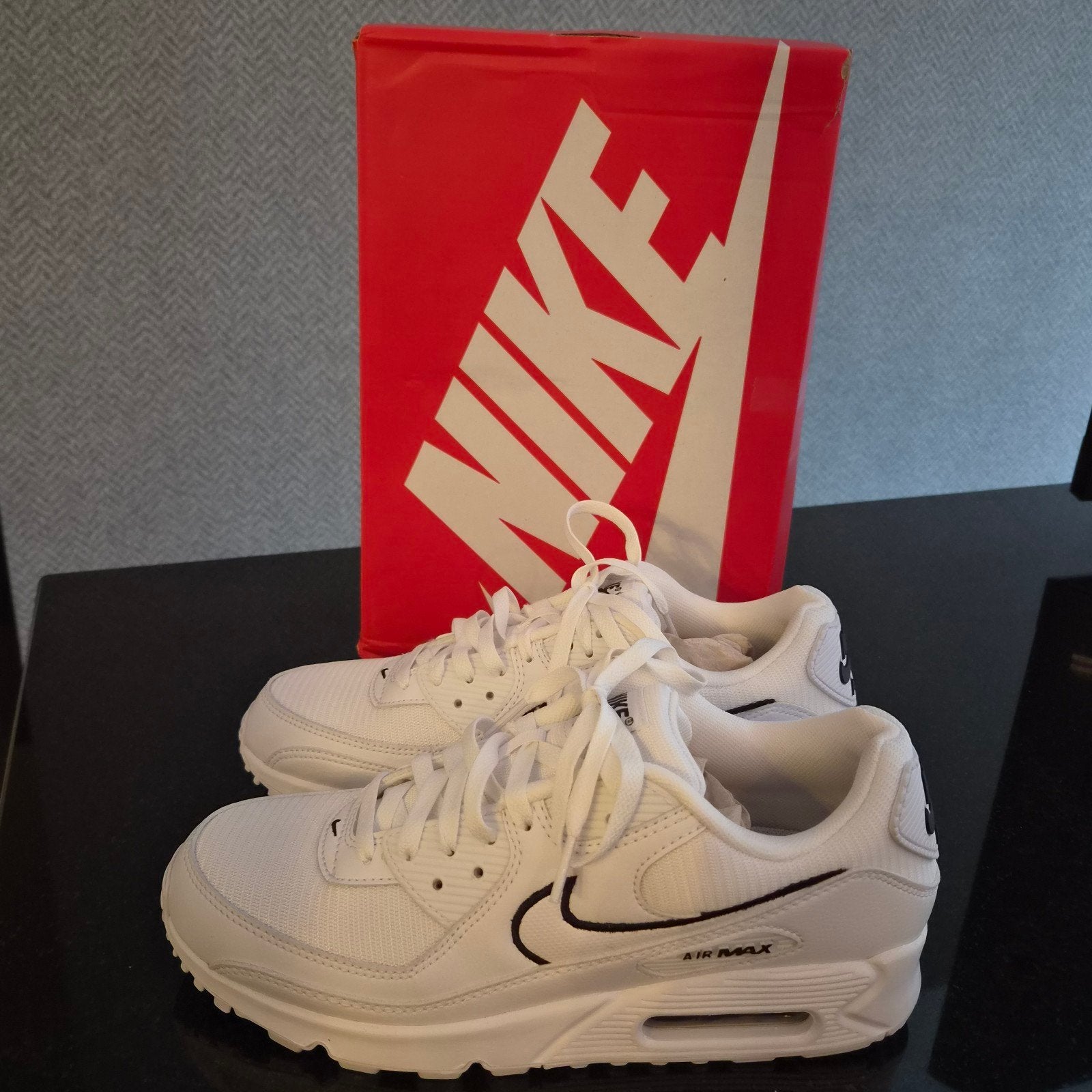 Nieuwe Air max 90 maat 8.5/43, Kleding | Heren, Ophalen of Verzenden, Nieuw