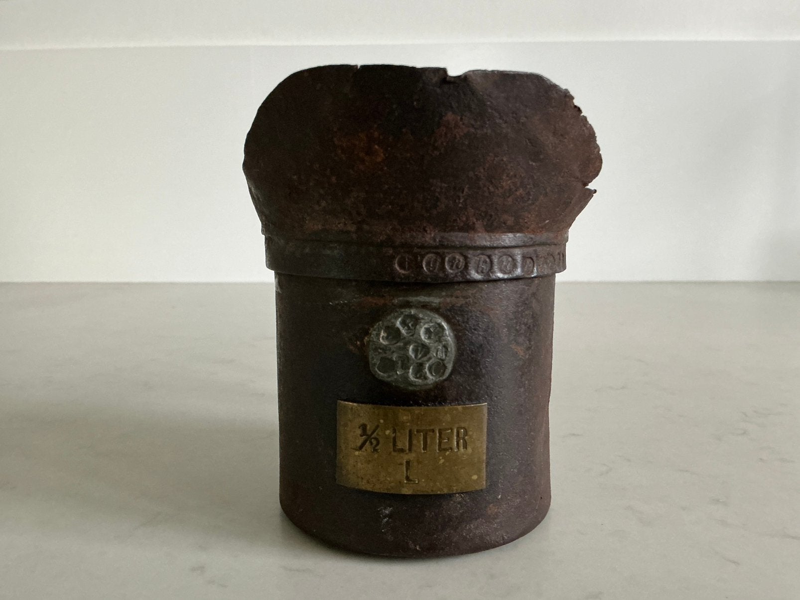 Antieke 1/2 liter maatbeker hoog 13cm.  Ø 9cm, Antiek en Kunst, Ophalen of Verzenden