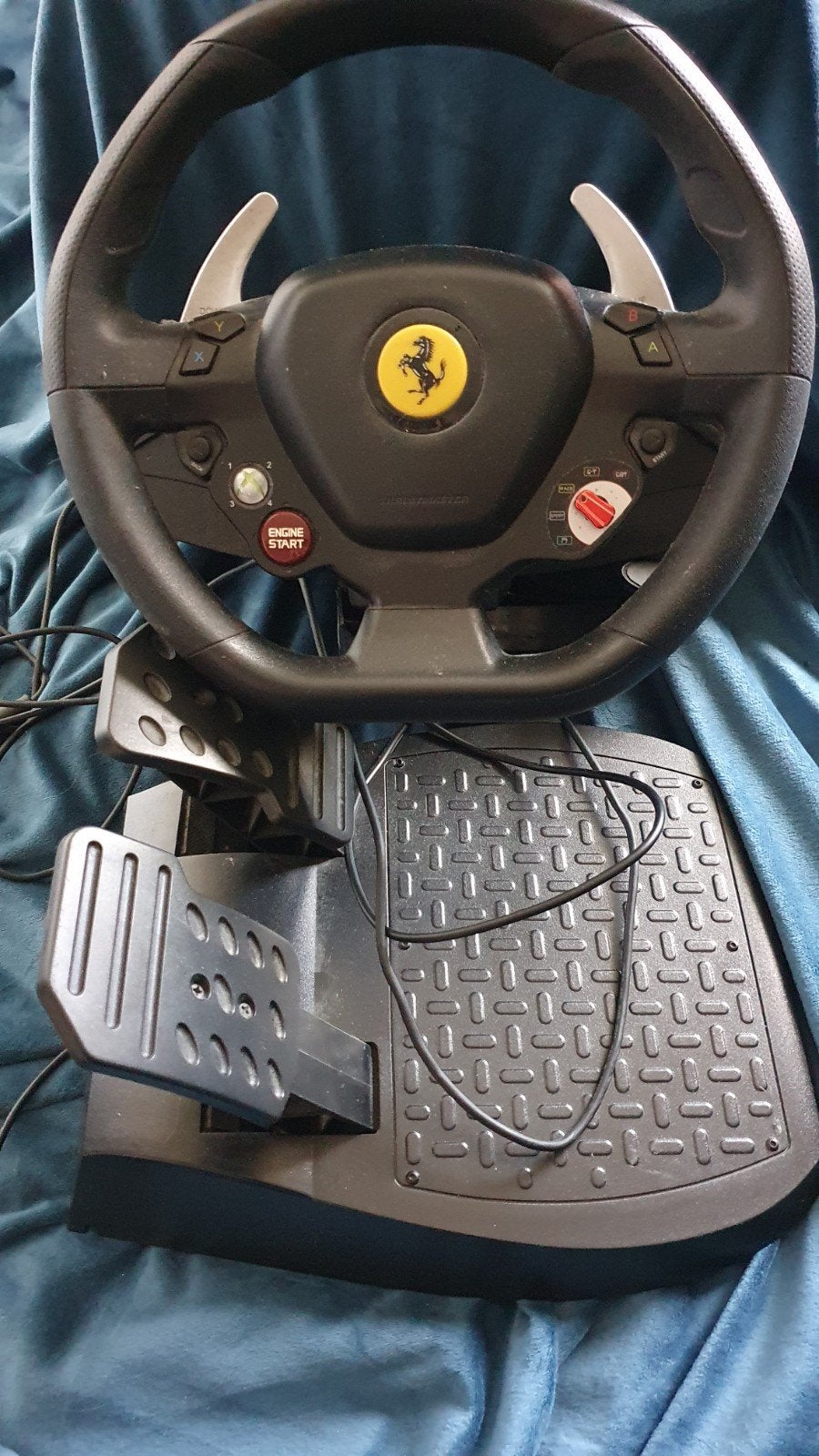 Thrustmaster ferrari stuur voor xbox, Spelcomputers en Games, Ophalen of Verzenden, Zo goed als nieuw, Stuurtje of Sportattribuut