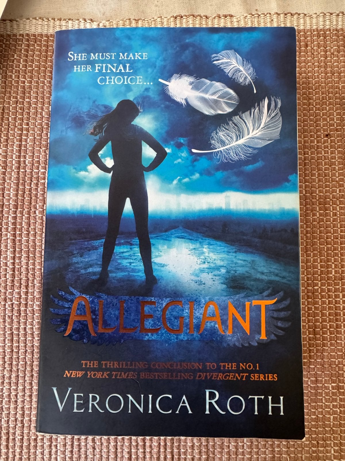Allegiant - Divergent Trilogie Deel 3 - Veronica Roth, Boeken, Ophalen of Verzenden, Zo goed als nieuw