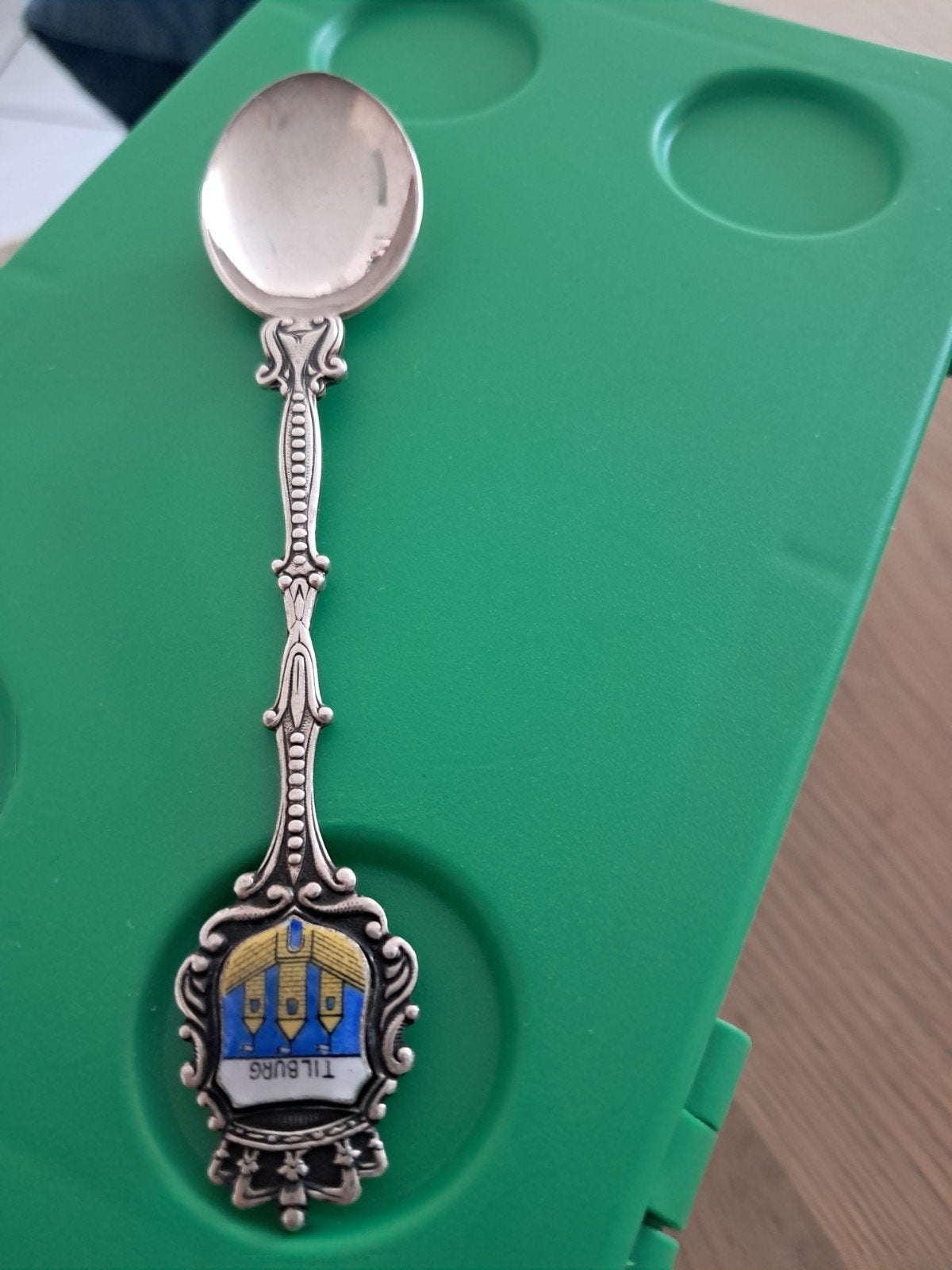 Verzilverd  lepeltje Tilburg met zilverstempels, Ophalen of Verzenden