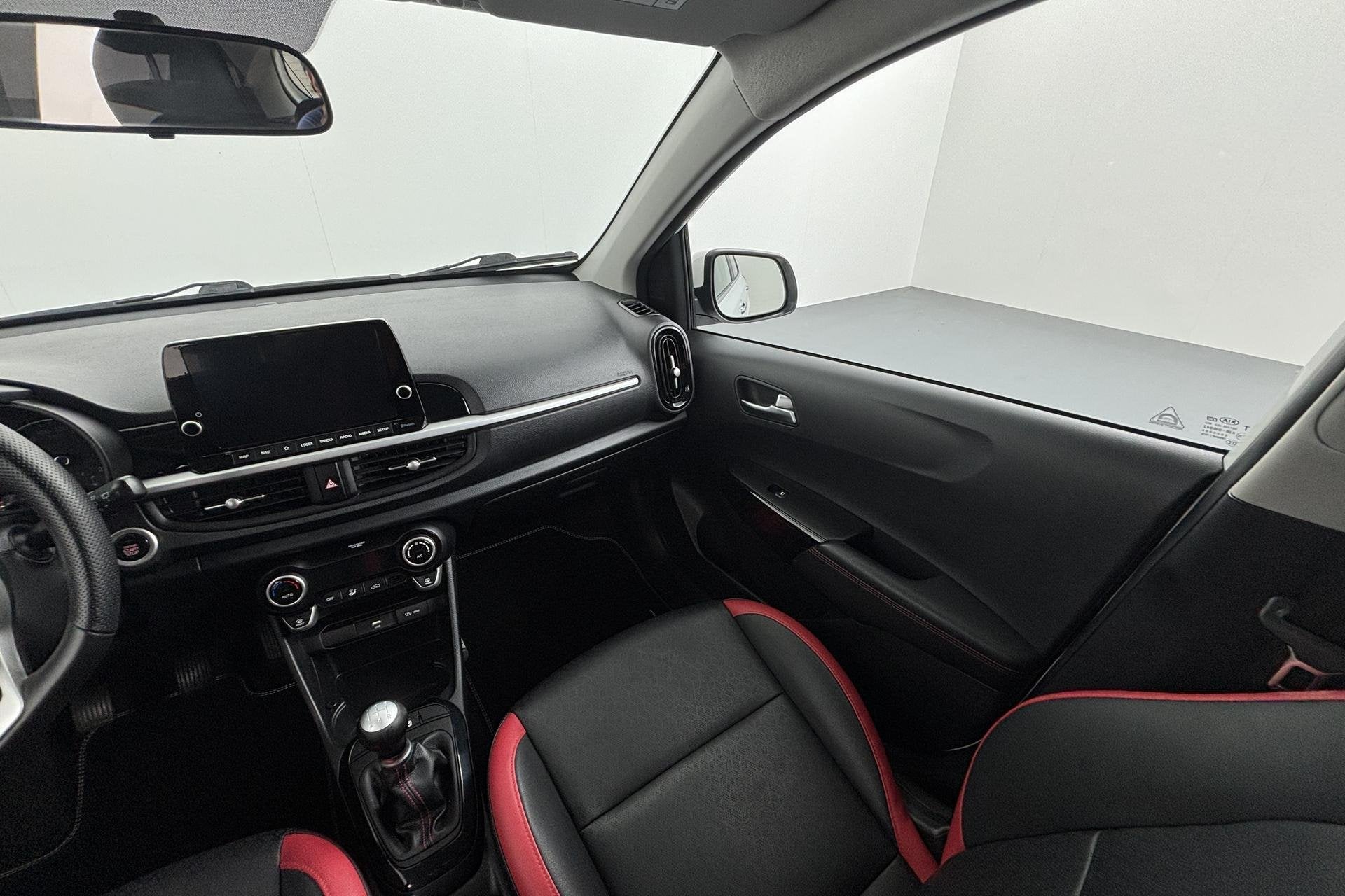Foto 25 van Kia Picanto 1.0 DPi GT-Line Doorgereden en toch fris in uitr