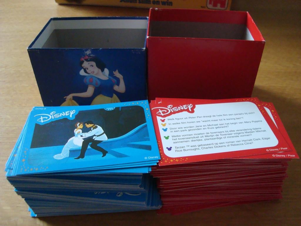 Disney vragen antwoorden spel, Ophalen of Verzenden, Zo goed als nieuw