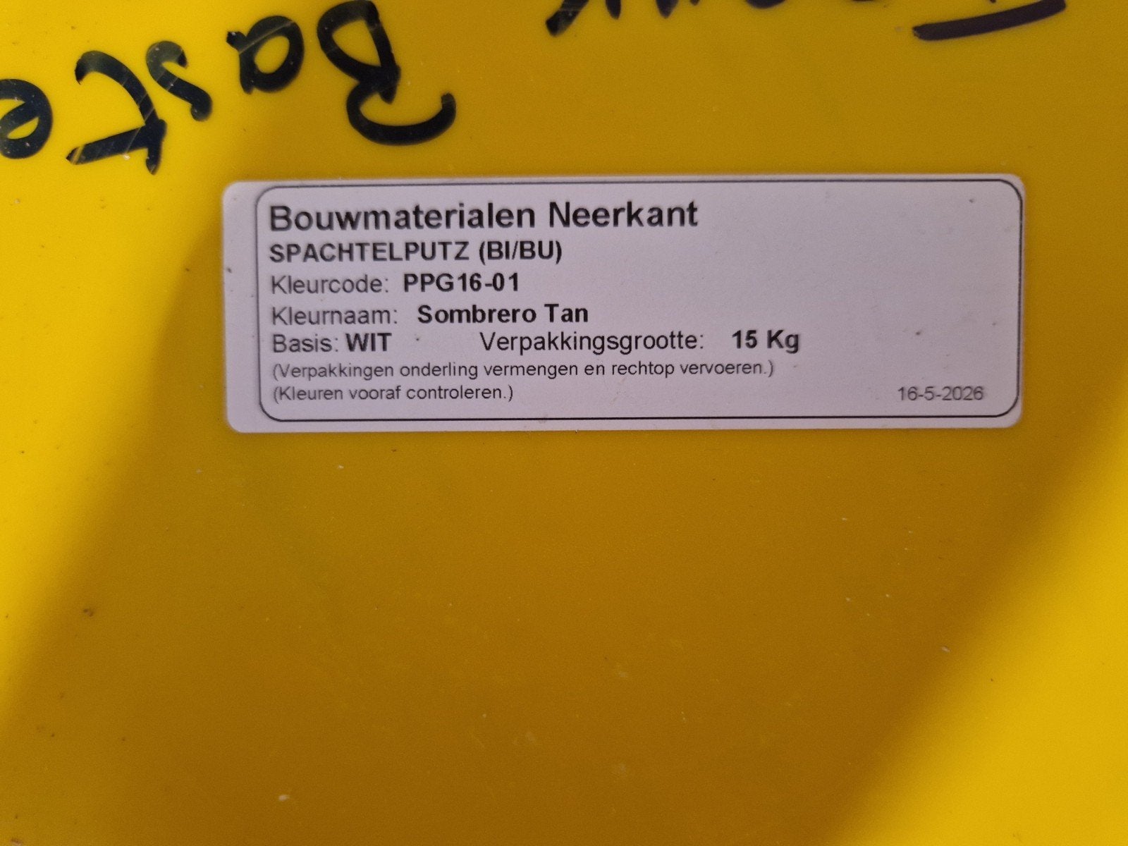 Pachtelputz, Ophalen, Wit