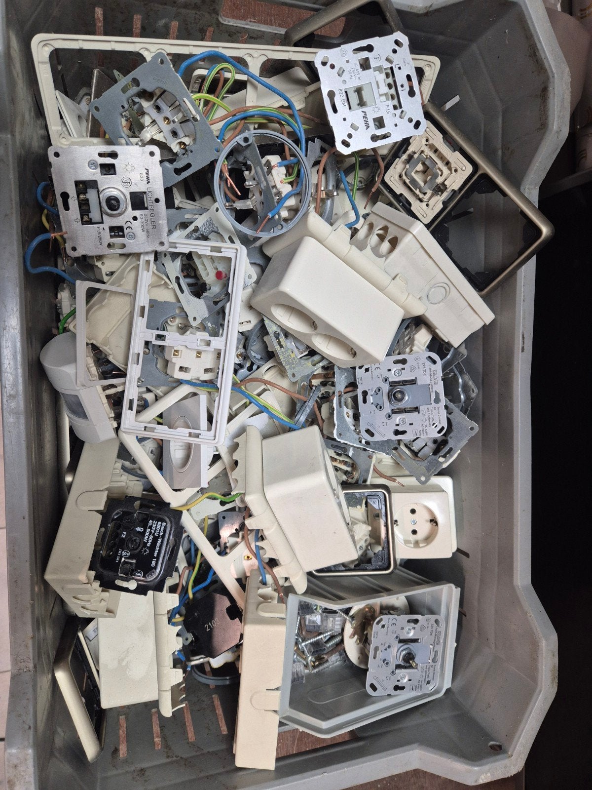 Partij schakelmateriaal en dimmers - Diverse Merken, Ophalen of Verzenden, Gebruikt, Jung, Dimmer