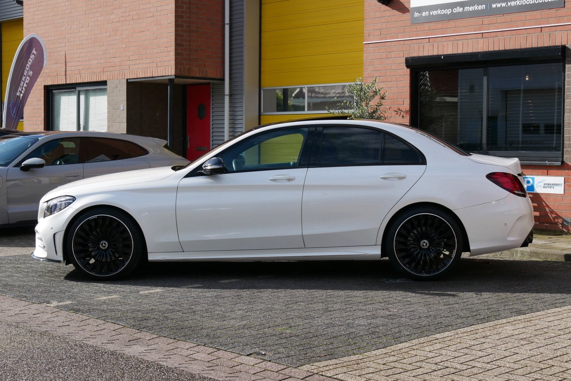 Mercedes-Benz C-klasse 180 c43 AMG look. pano. leder. 360cam, Auto's, Automaat, Dealer onderhouden, Wit, Verwarmde buitenspiegels