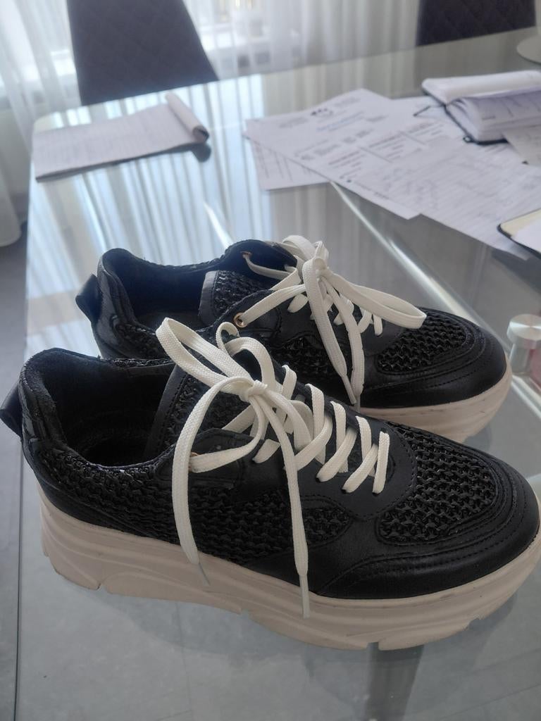 Zwarte Sacha sneakers - één keer gedragen, Ophalen of Verzenden, Zo goed als nieuw, Zwart, Sneakers of Gympen