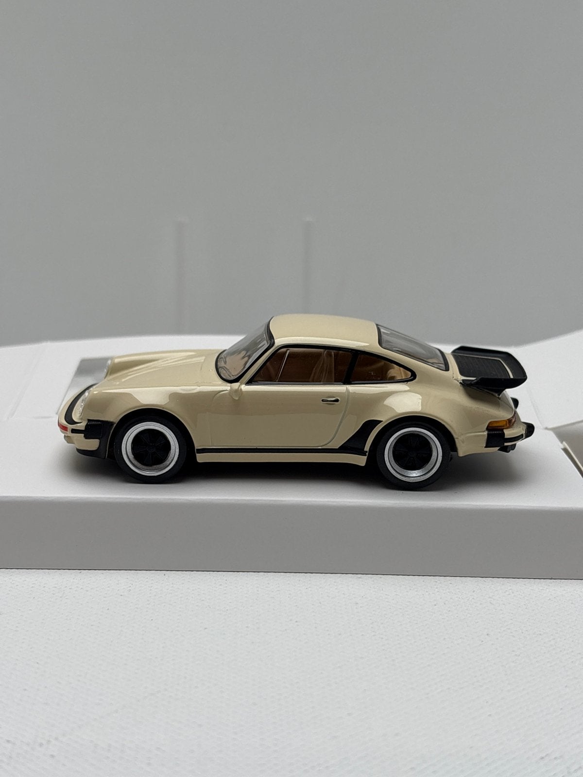 Norev Porsche 911 Turbo - Crème schaalmodel, Auto, Nieuw, Norev, Ophalen of Verzenden