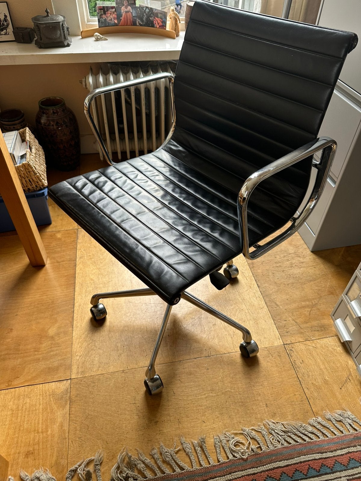 Vitra Eames EA 117 bureaustoel, Ophalen of Verzenden, Gebruikt, Zwart, Bureaustoel