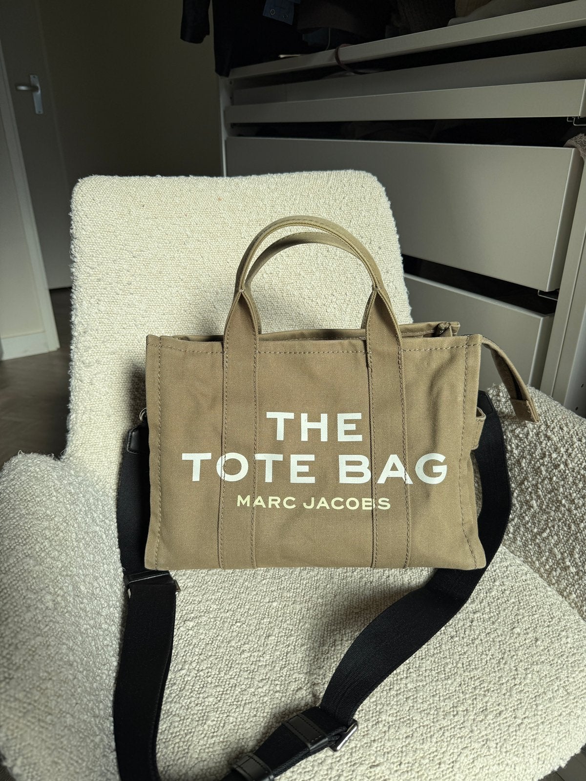 Marc Jacobs The Tote Bag, Ophalen of Verzenden, Zo goed als nieuw, 30 cm of meer, Minder dan 35 cm