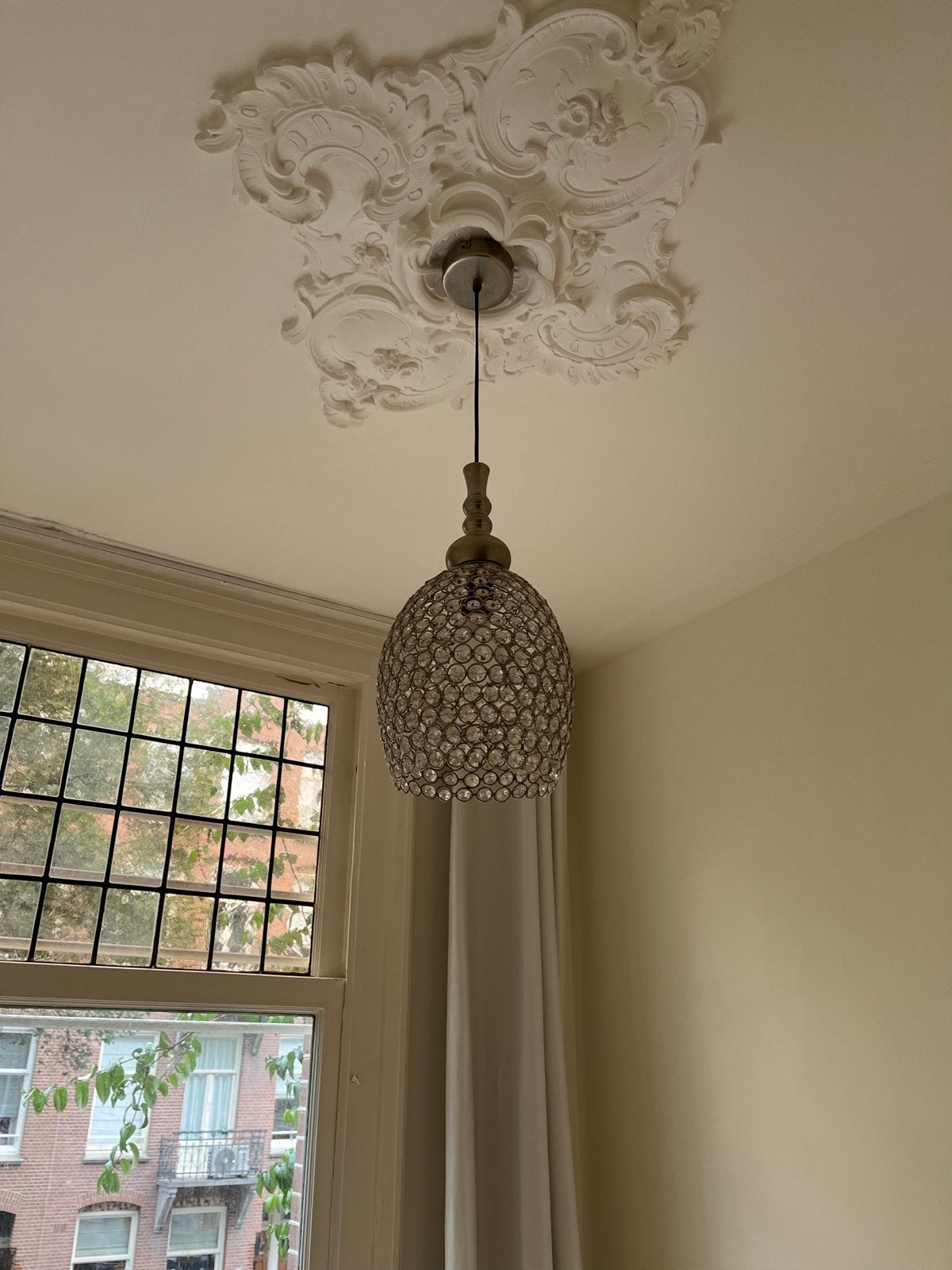 Elegante hanglamp met kristallen bol, Huis en Inrichting, Ophalen, Zo goed als nieuw, Glas, E27 (groot)
